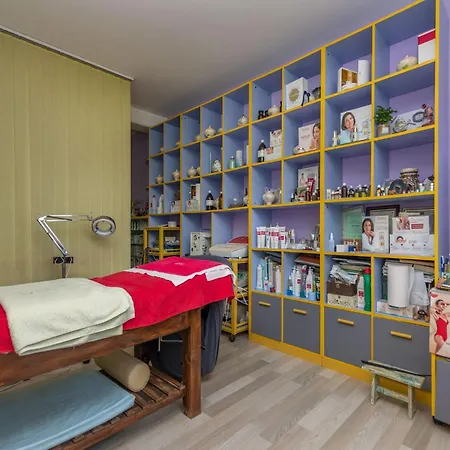 In Near Rabac Beaches Daire